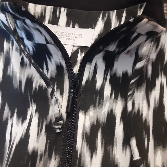 Black and White Pattern Fall/Winter Vest - Picture 6 of 6